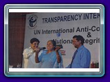 Amma at UN AWARD Dr, Kiran Bedi bedi hold microphone